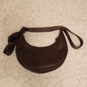 Small Leather Baggu